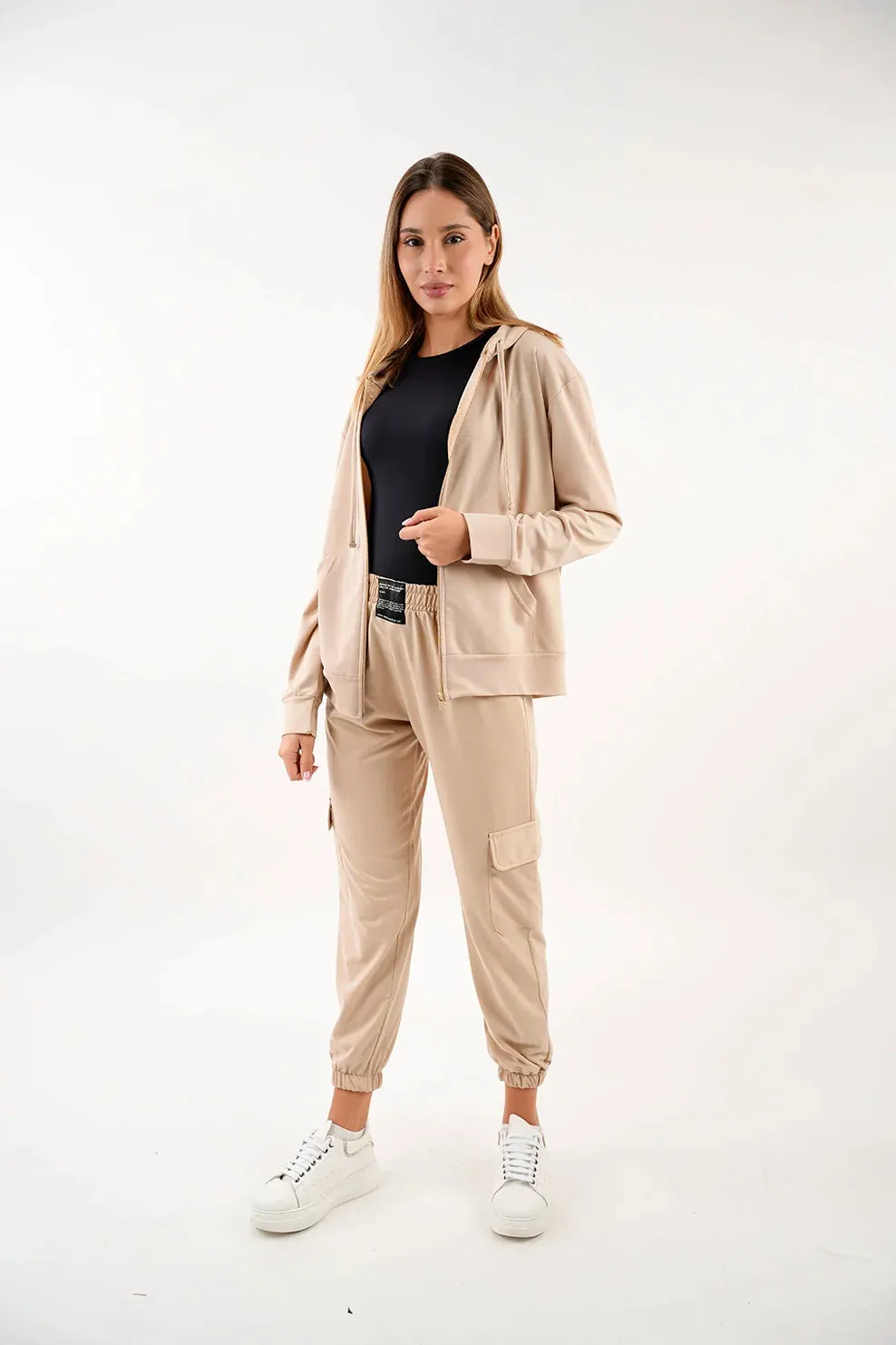 Beige Simple Jacket With Zipper To Close