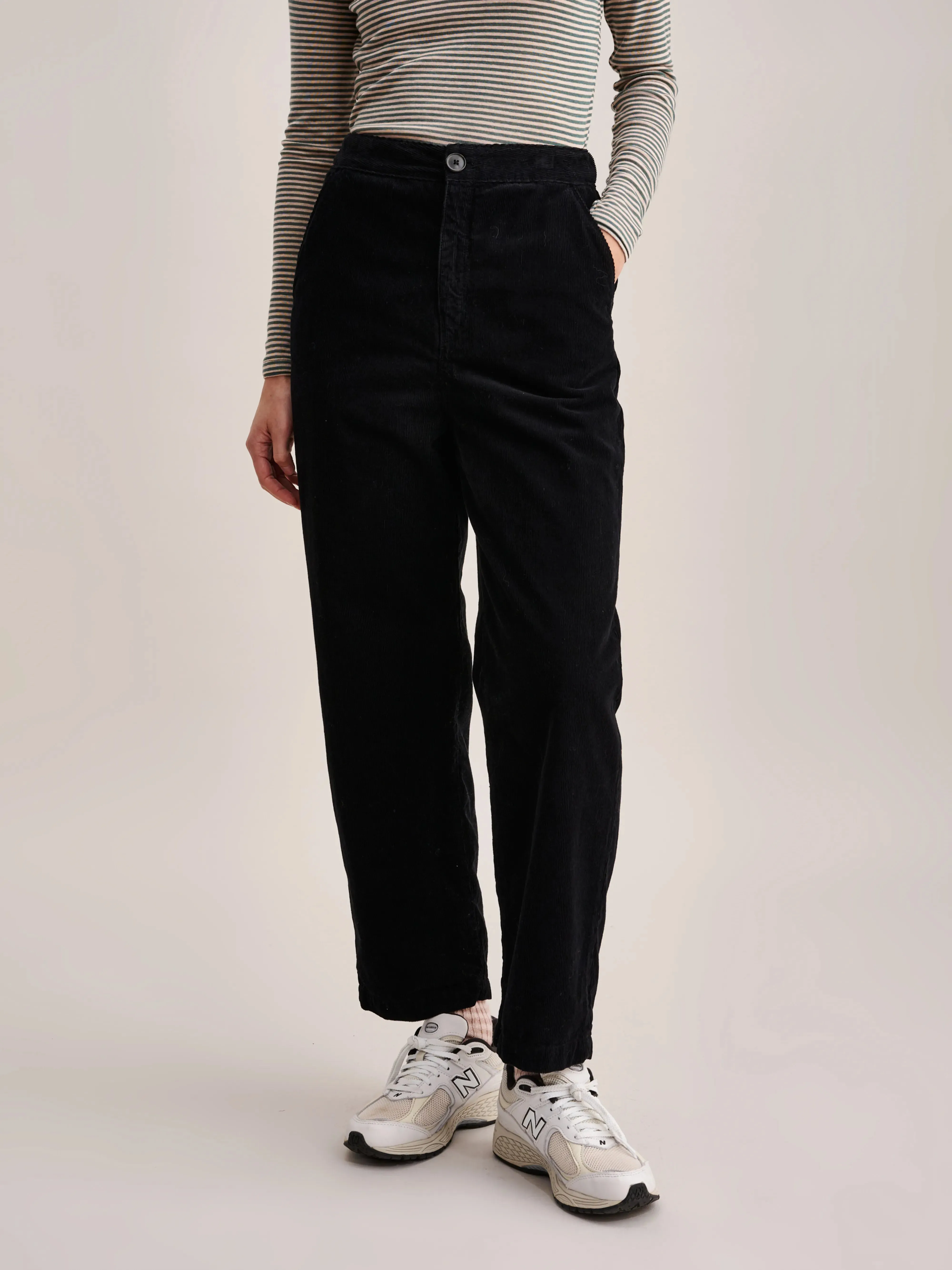 Pasop Trousers (232 / W / BLACK BEAUTY)